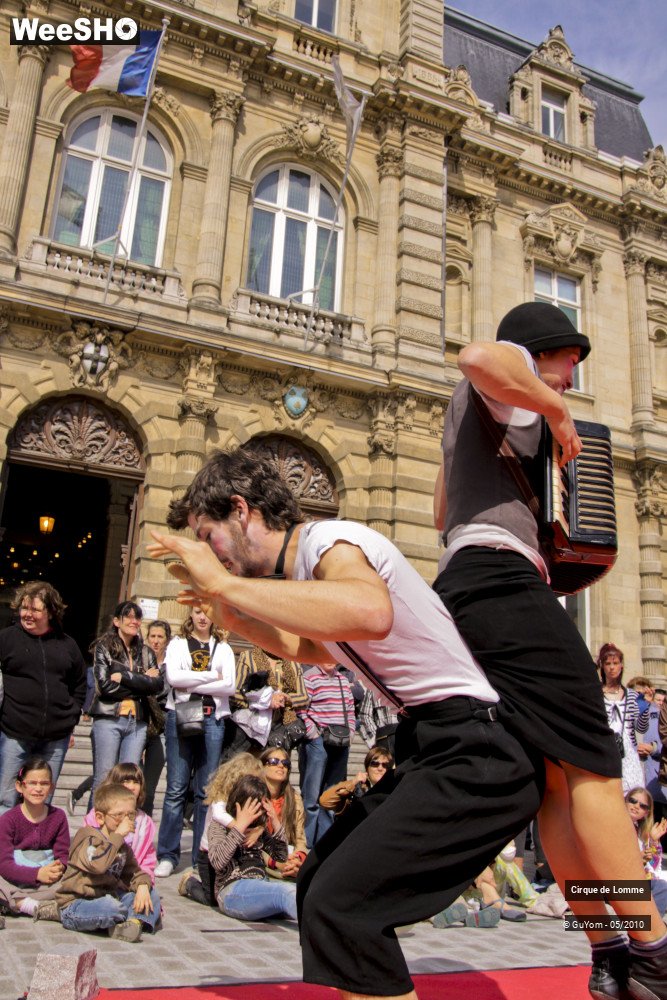 3/30 photos du spectacle L'Ecole du Cirque de Lomme 2
