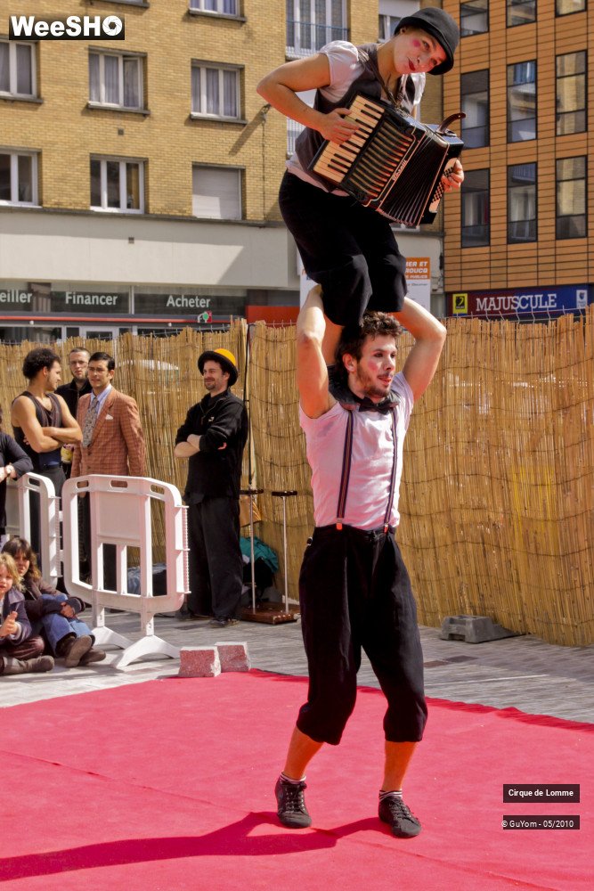 10/30 photos du spectacle L'Ecole du Cirque de Lomme 2