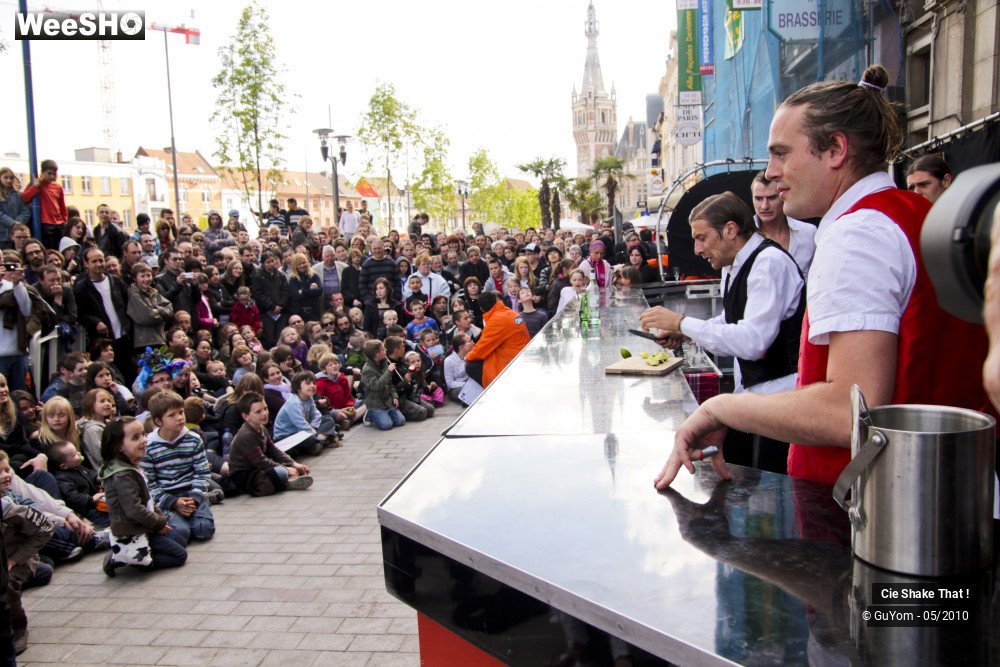 40/50 photos du spectacle Shake That !