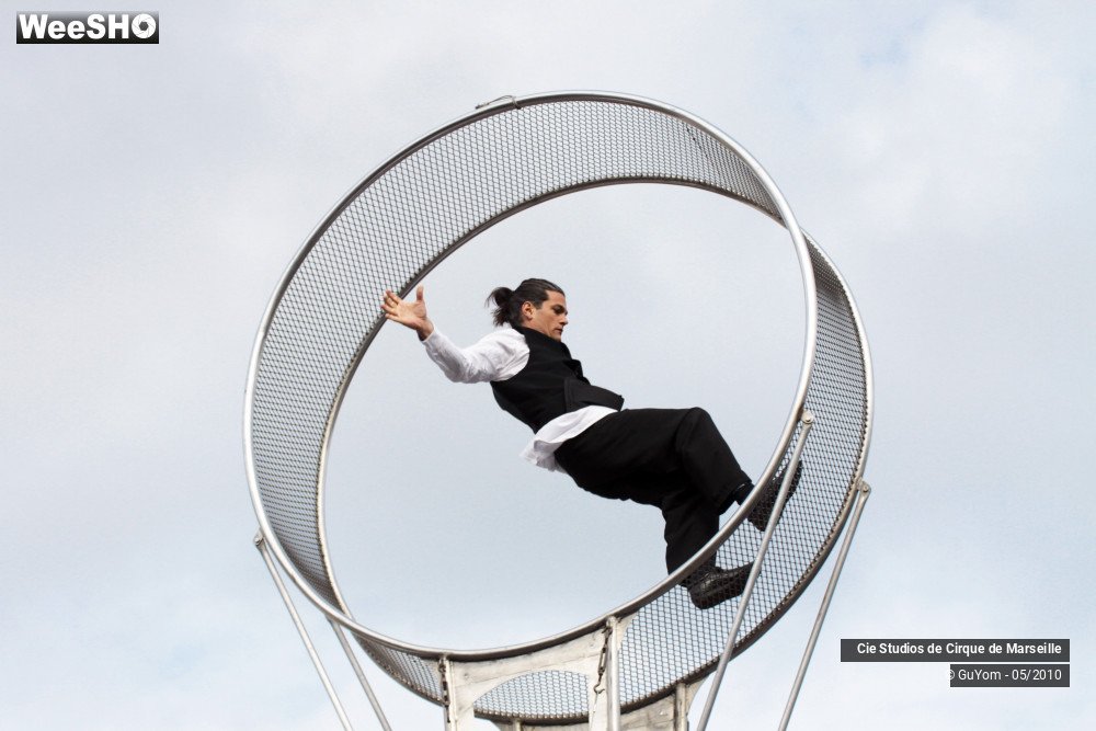 50/50 photos du spectacle La Roue de la Mort 2