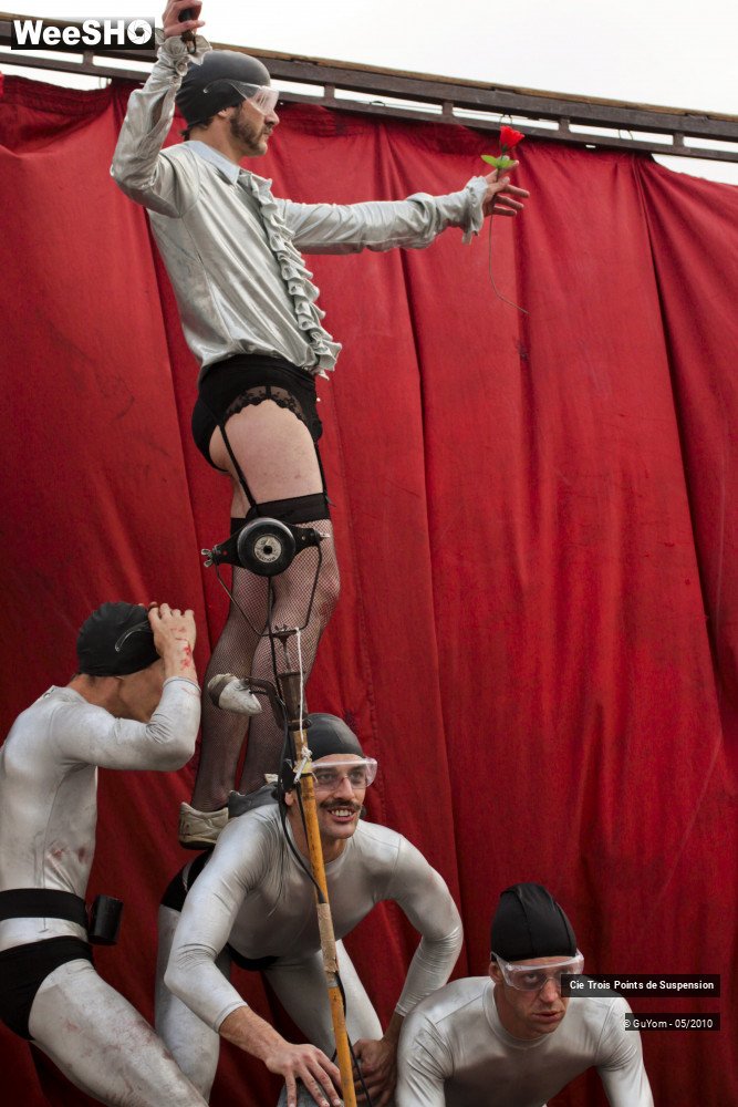 4/46 photos du spectacle Voyage en Bordure du Bord du Bout du Monde 1