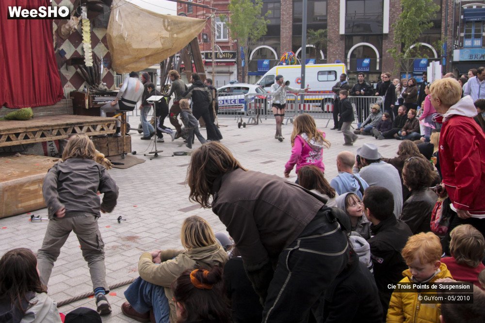 45/46 photos du spectacle Voyage en Bordure du Bord du Bout du Monde 1