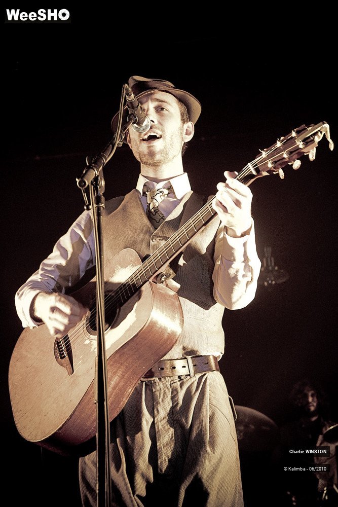 15/39 photos du spectacle Charlie WINSTON