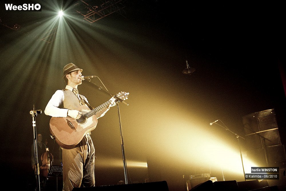 22/39 photos du spectacle Charlie WINSTON