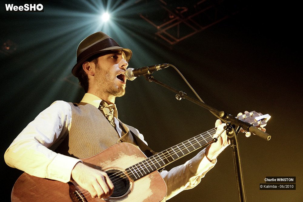 27/39 photos du spectacle Charlie WINSTON