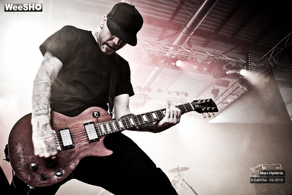 35/50 photos du spectacle Mass Hysteria