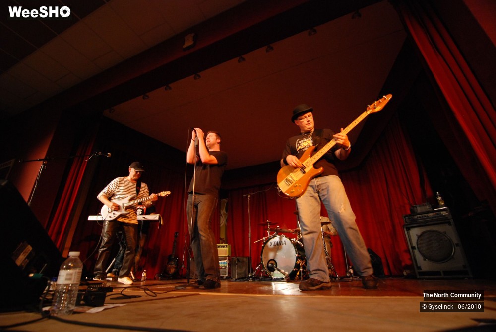 40/41 photos du spectacle The North Community