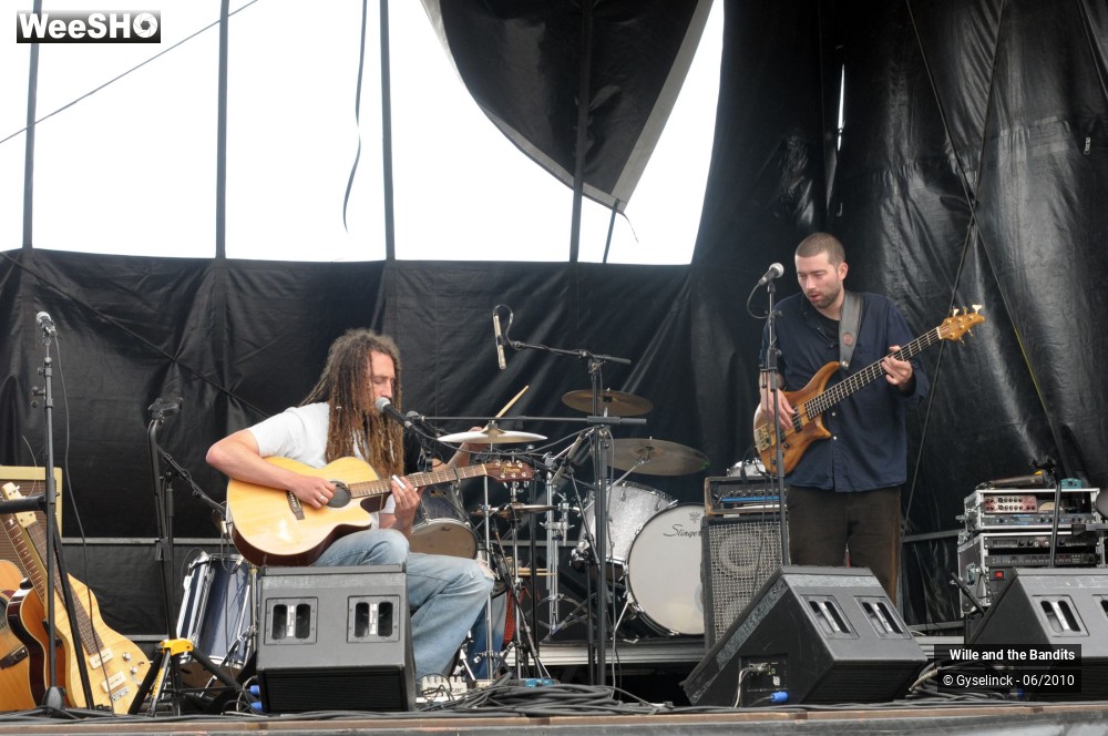 25/25 photos du spectacle Wille and the Bandits