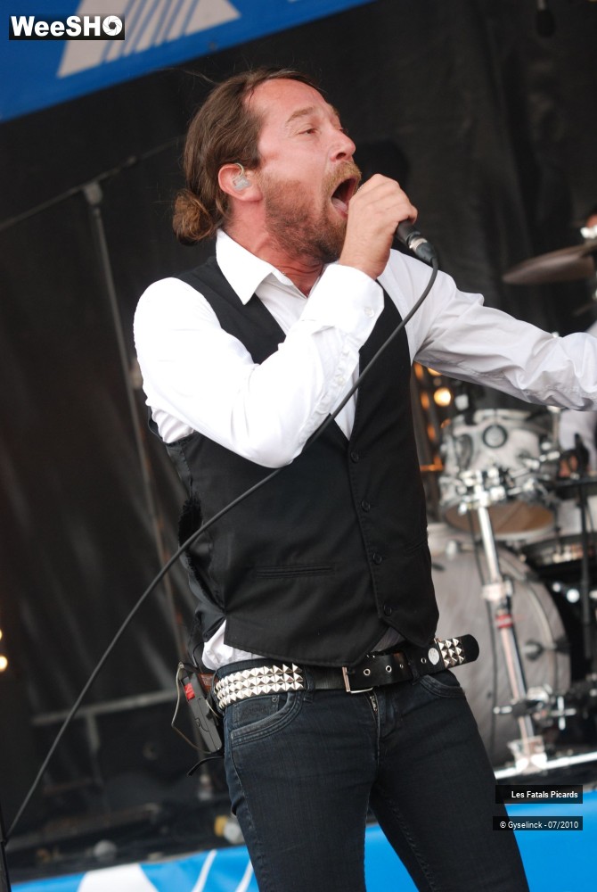 12/44 photos du spectacle Les Fatals Picards