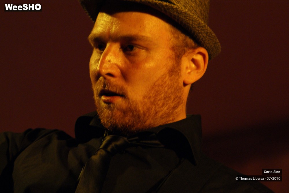 16/28 photos du spectacle Corto Sinn