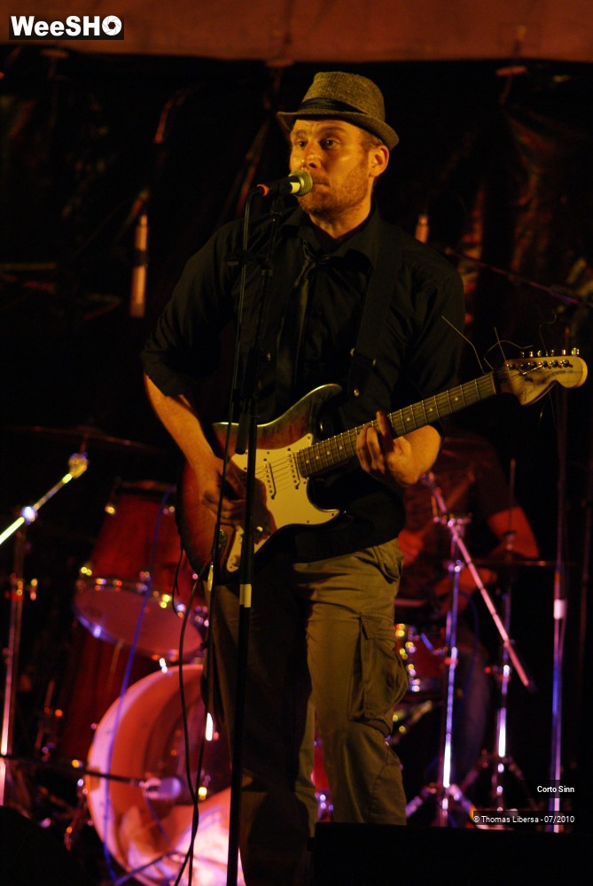 25/28 photos du spectacle Corto Sinn