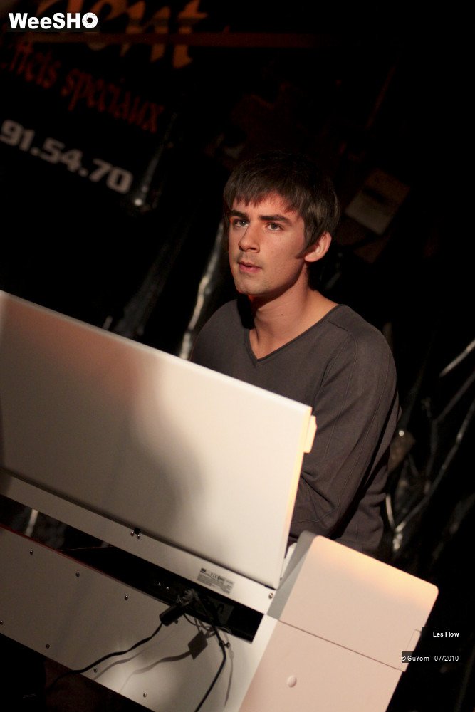 3/50 photos du spectacle Les Flow