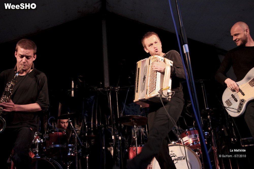 32/35 photos du spectacle La Mathilde