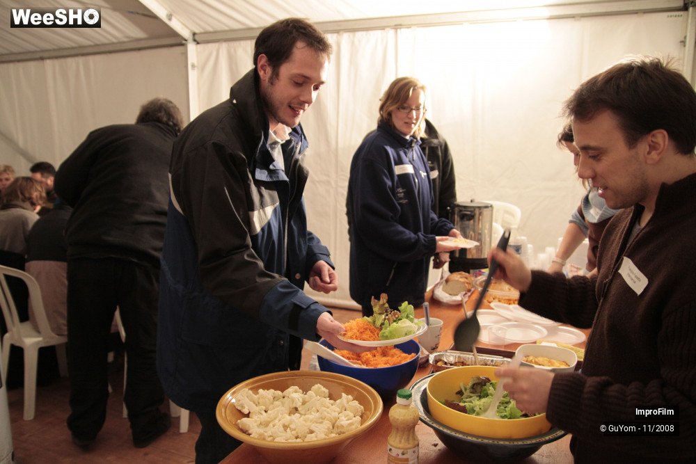 24/47 photos du spectacle Le Plus Beau Jour de ma Vie : Catering