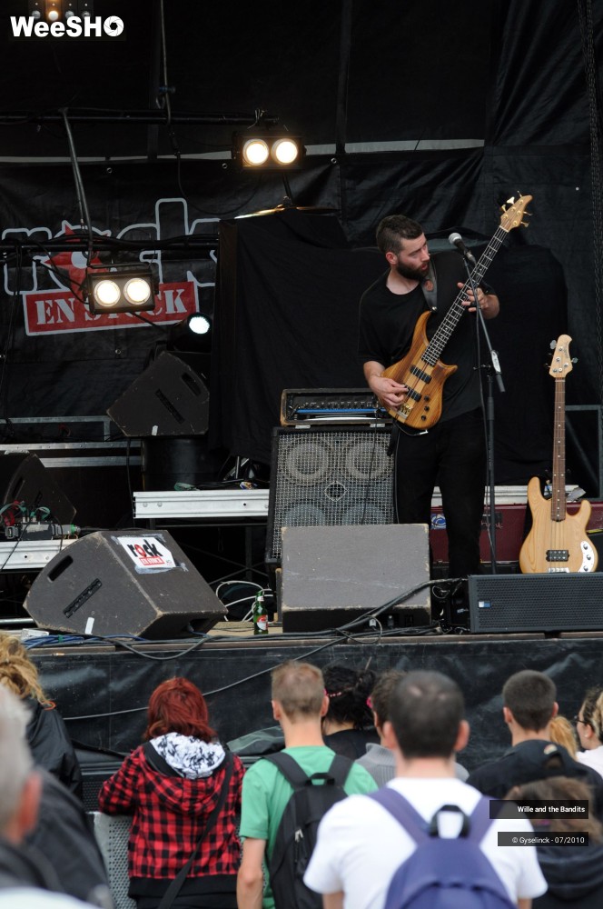 17/26 photos du spectacle Wille and the Bandits