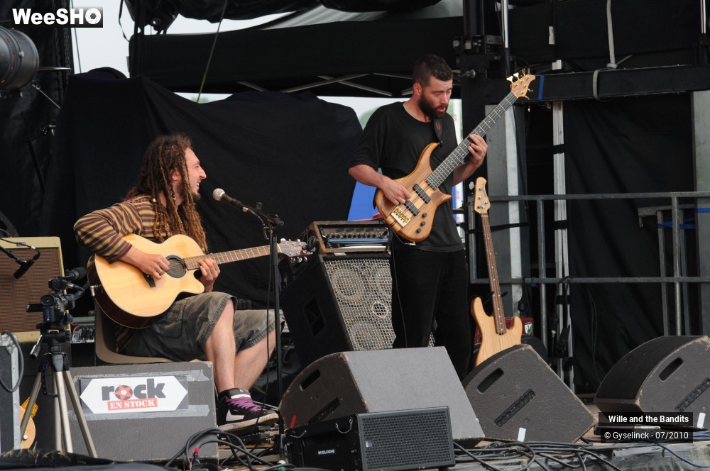 20/26 photos du spectacle Wille and the Bandits