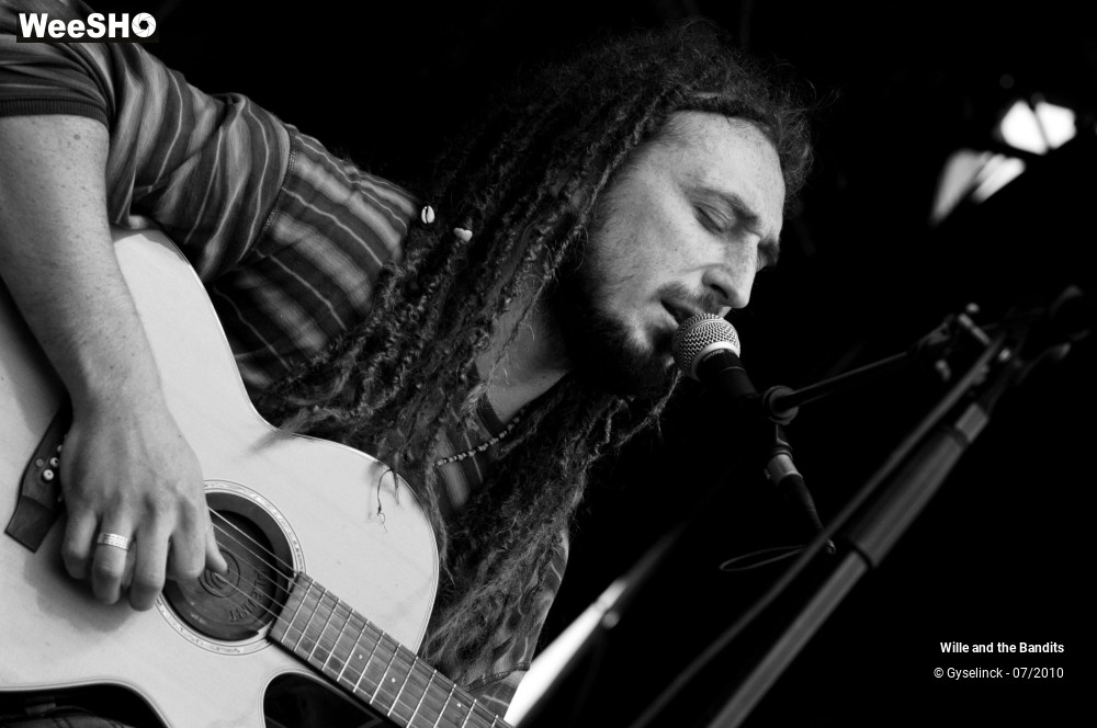 22/26 photos du spectacle Wille and the Bandits