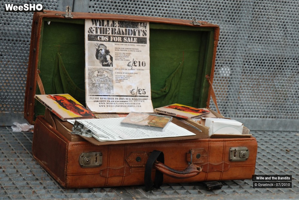 25/26 photos du spectacle Wille and the Bandits