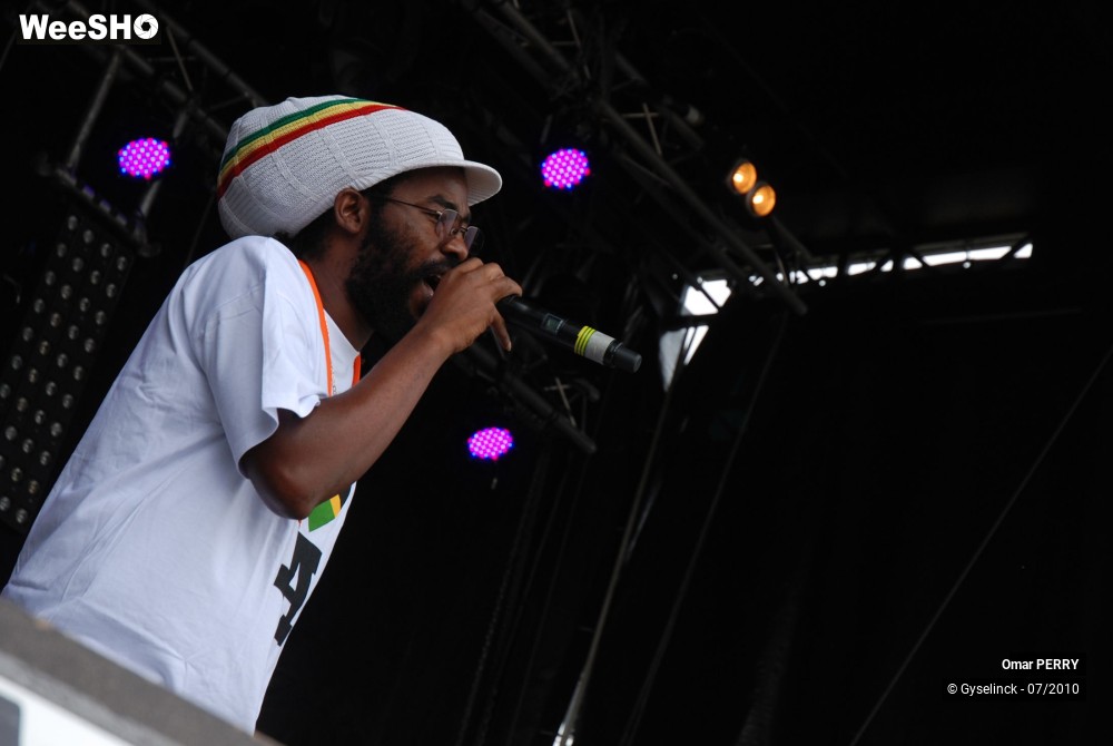 29/30 photos du spectacle Omar PERRY