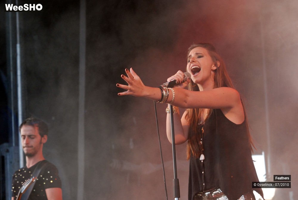 1/15 photos du spectacle Feathers