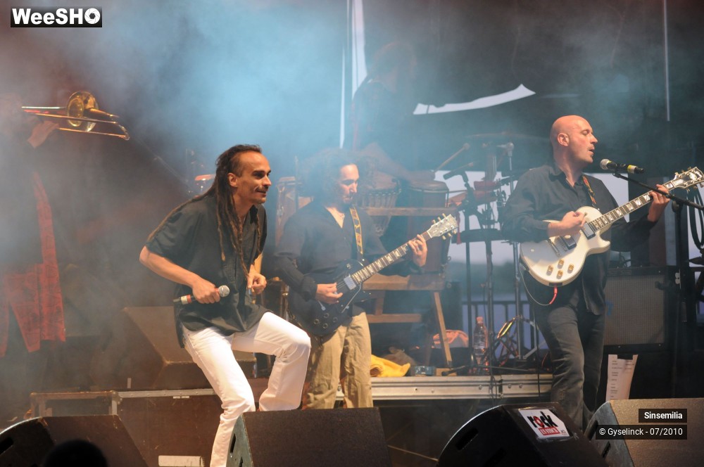 20/22 photos du spectacle Sinsemilia