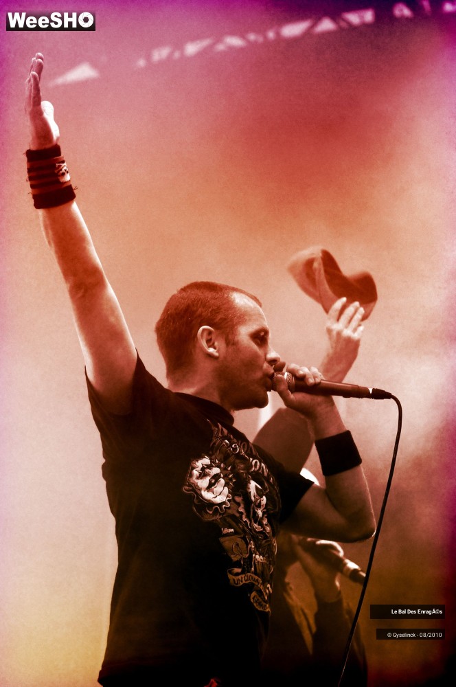 10/32 photos du spectacle Le Bal des Enragés 2