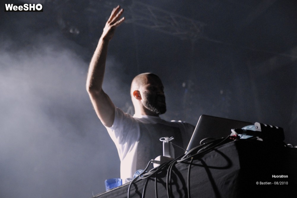 14/28 photos du spectacle Huoratron