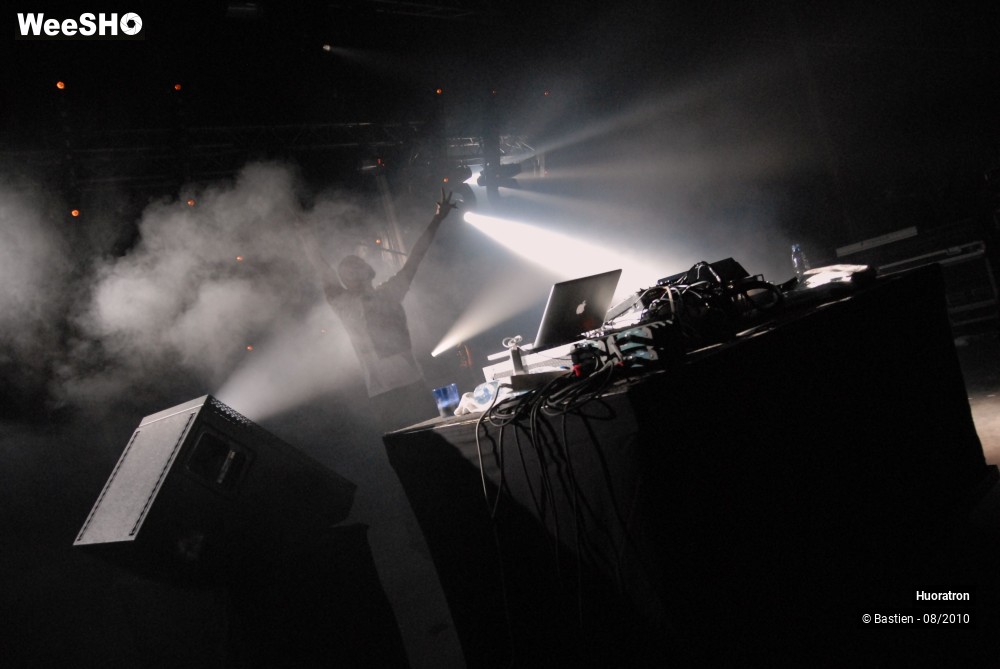 15/28 photos du spectacle Huoratron