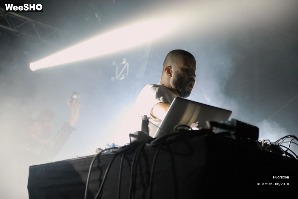 18/28 photos du spectacle Huoratron