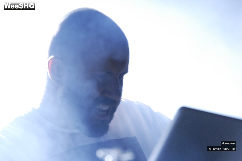 28/28 photos du spectacle Huoratron