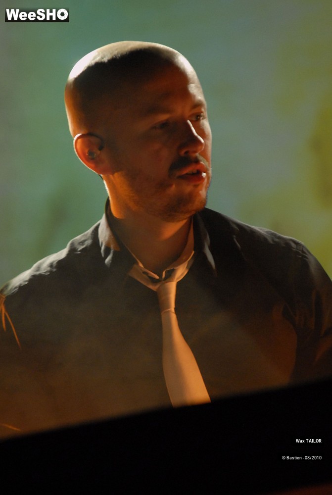 1/46 photos du spectacle Wax TAILOR