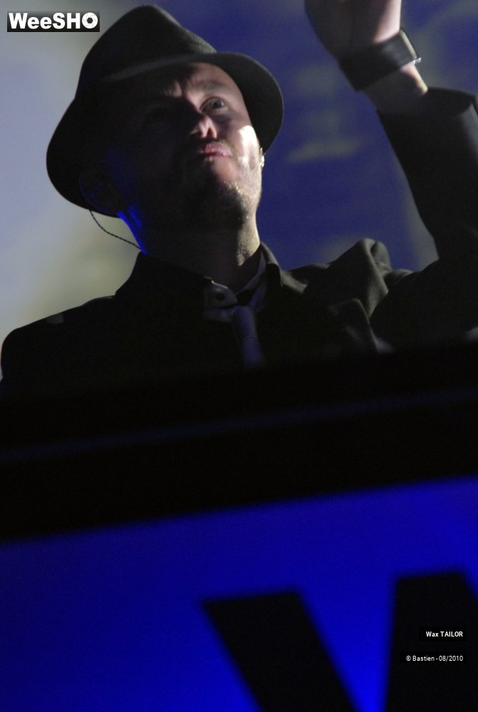 18/46 photos du spectacle Wax TAILOR