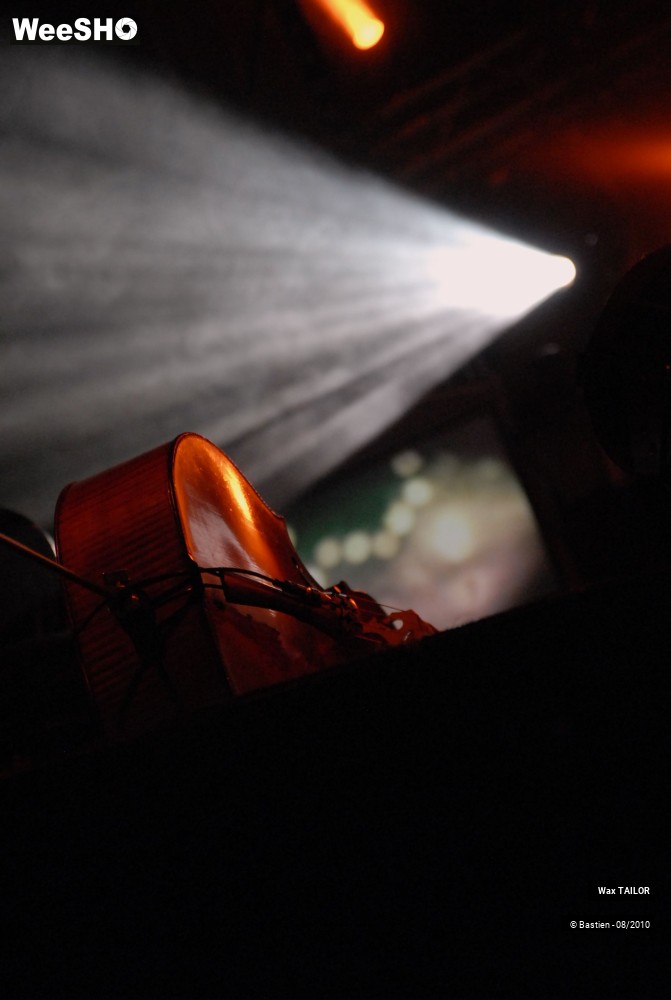 20/46 photos du spectacle Wax TAILOR