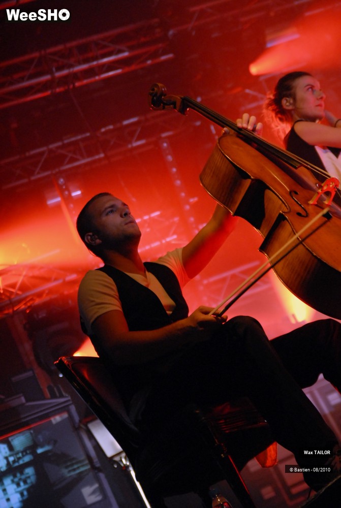 22/46 photos du spectacle Wax TAILOR