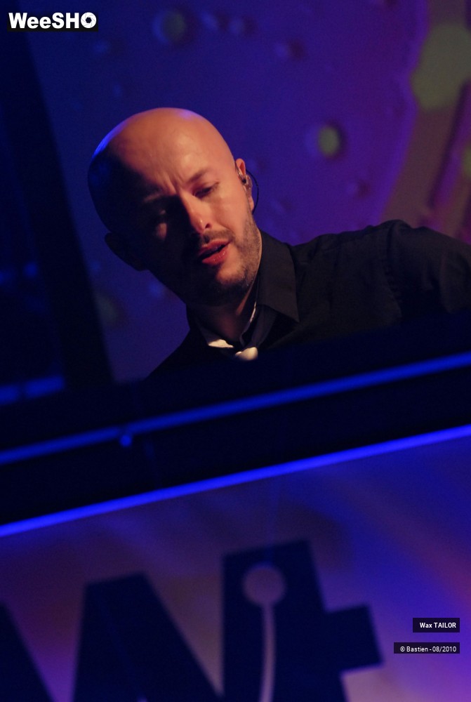 24/46 photos du spectacle Wax TAILOR