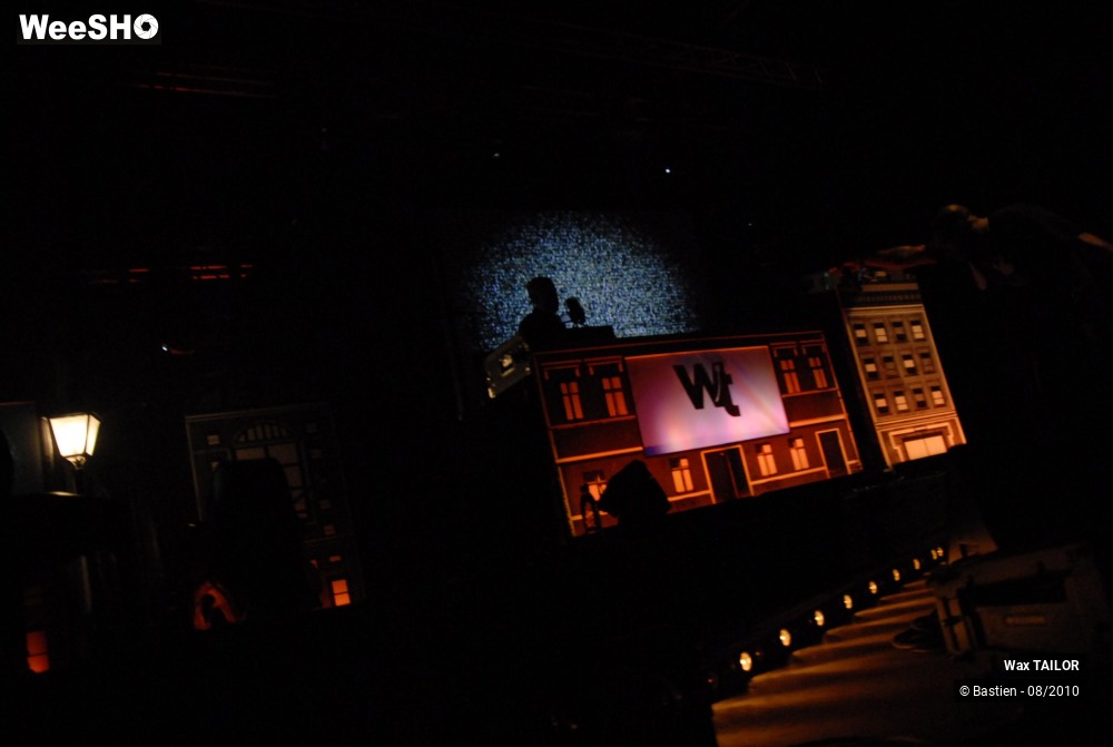 32/46 photos du spectacle Wax TAILOR