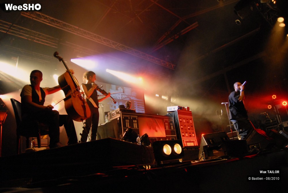 35/46 photos du spectacle Wax TAILOR