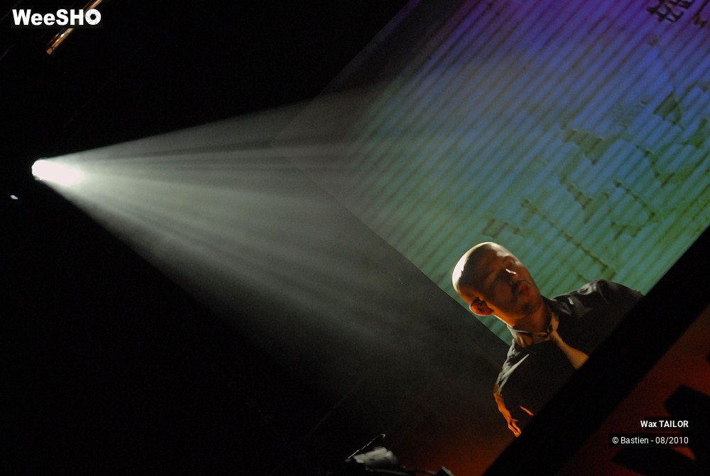 36/46 photos du spectacle Wax TAILOR