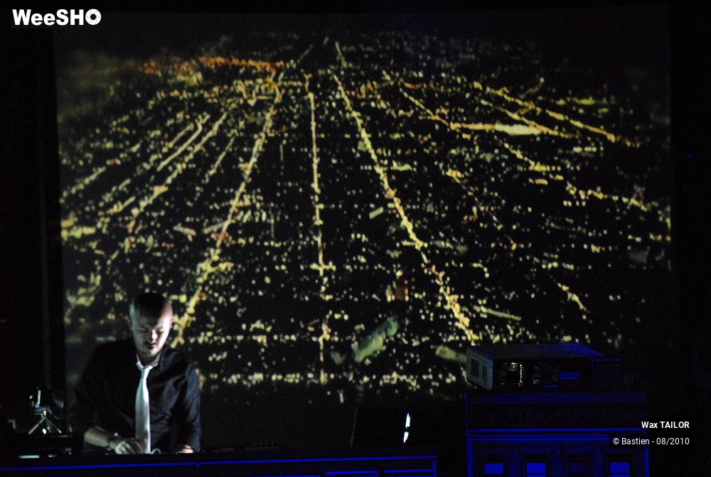 40/46 photos du spectacle Wax TAILOR