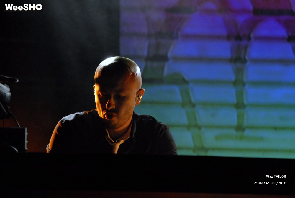 41/46 photos du spectacle Wax TAILOR