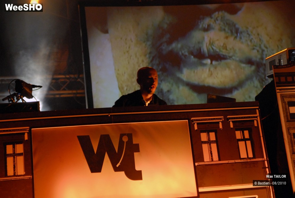 43/46 photos du spectacle Wax TAILOR