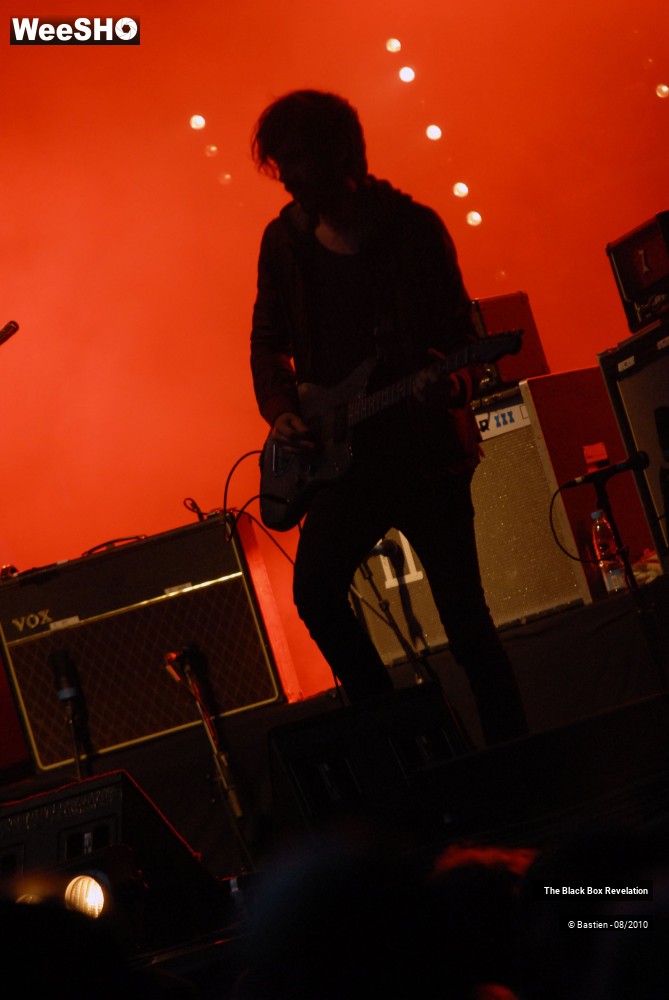 15/39 photos du spectacle The Black Box Revelation