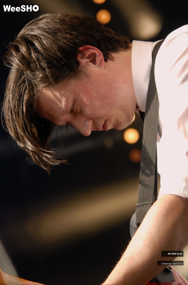 7/47 photos du spectacle Get Well Soon