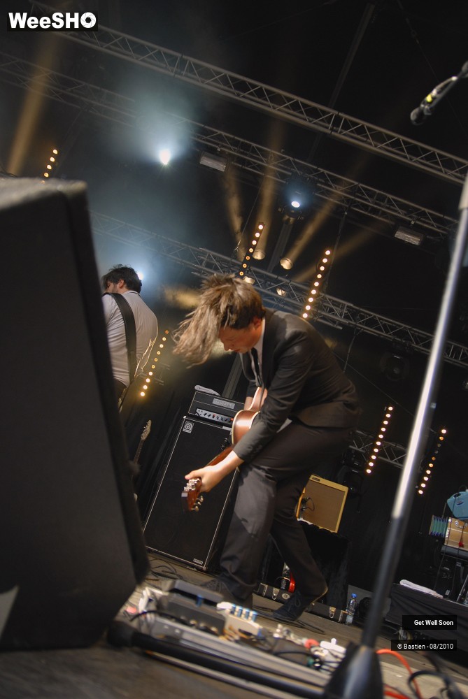 8/47 photos du spectacle Get Well Soon