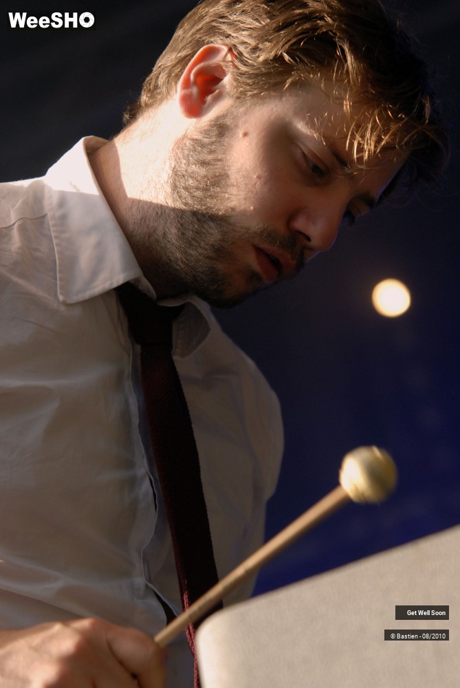 9/47 photos du spectacle Get Well Soon