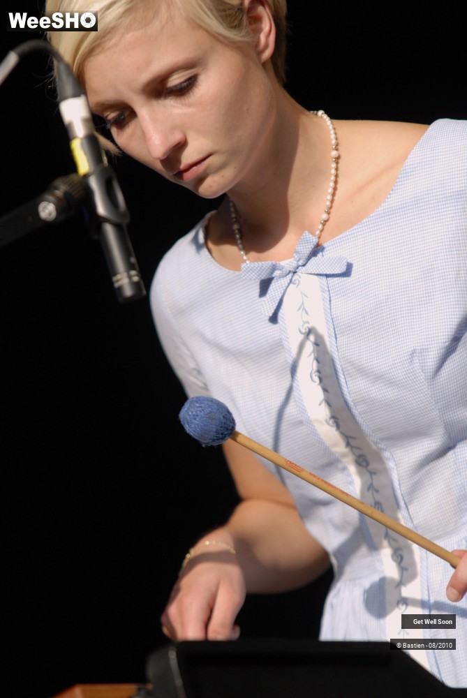 14/47 photos du spectacle Get Well Soon