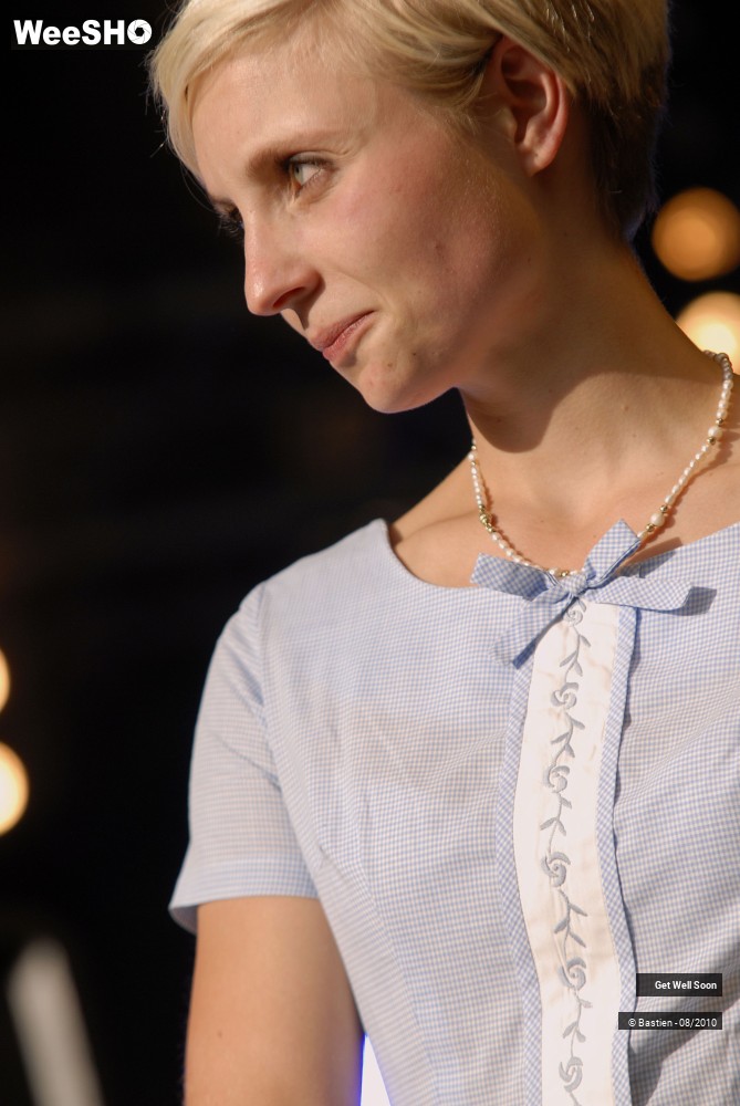 23/47 photos du spectacle Get Well Soon