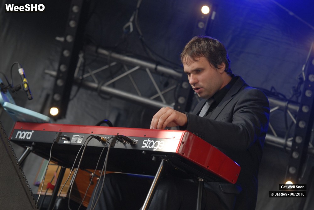 36/47 photos du spectacle Get Well Soon