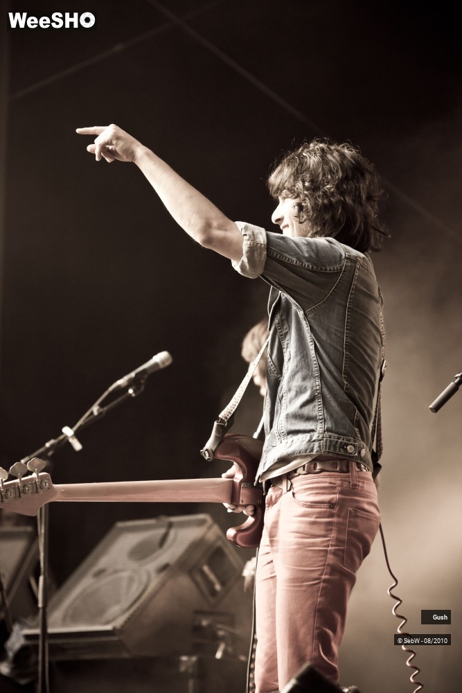 16/37 photos du spectacle Gush