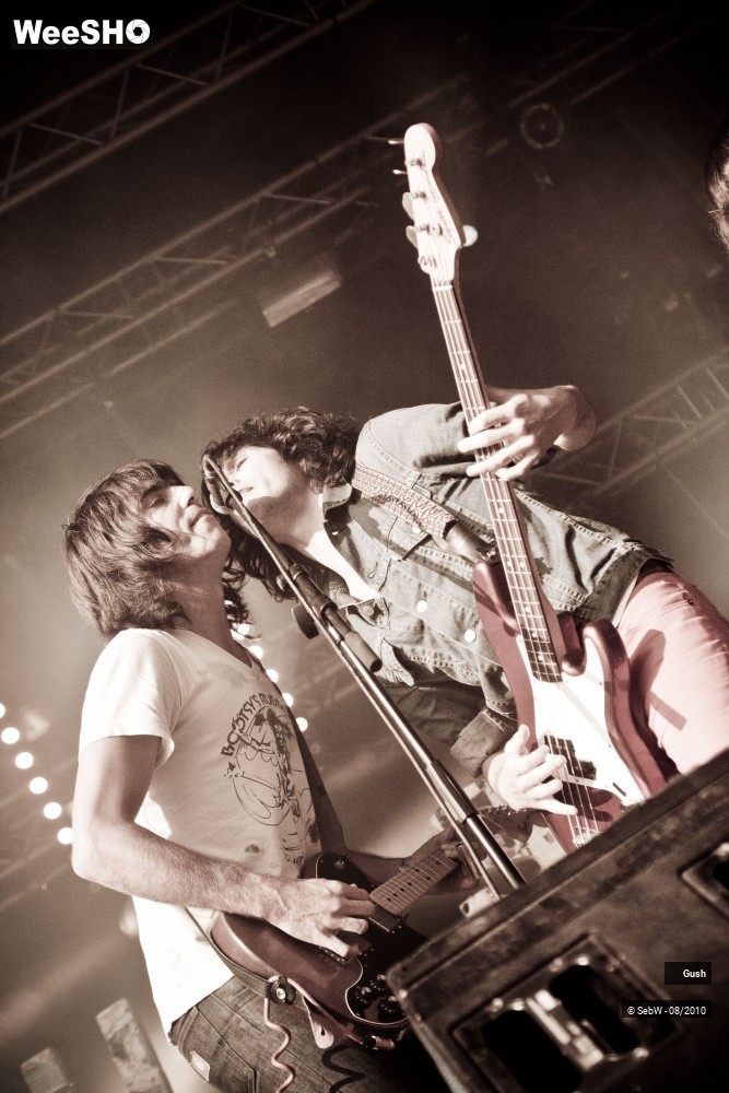 19/37 photos du spectacle Gush